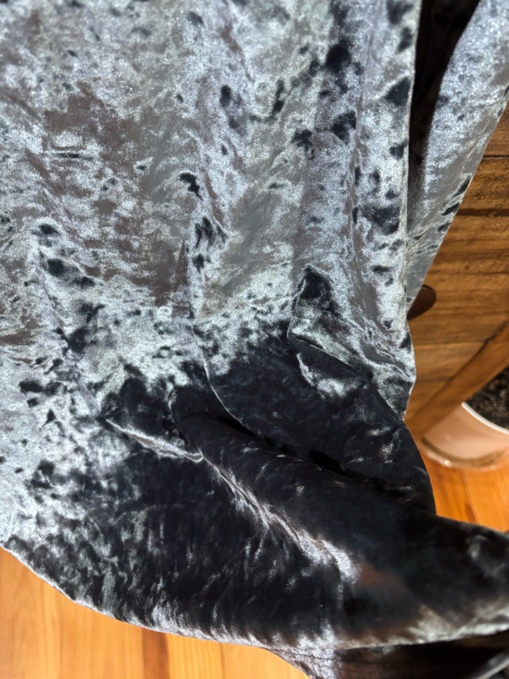 Kimchi Blue Crushed Velvet Long Sleeve Turtleneck Dress - Picture 4 of 7